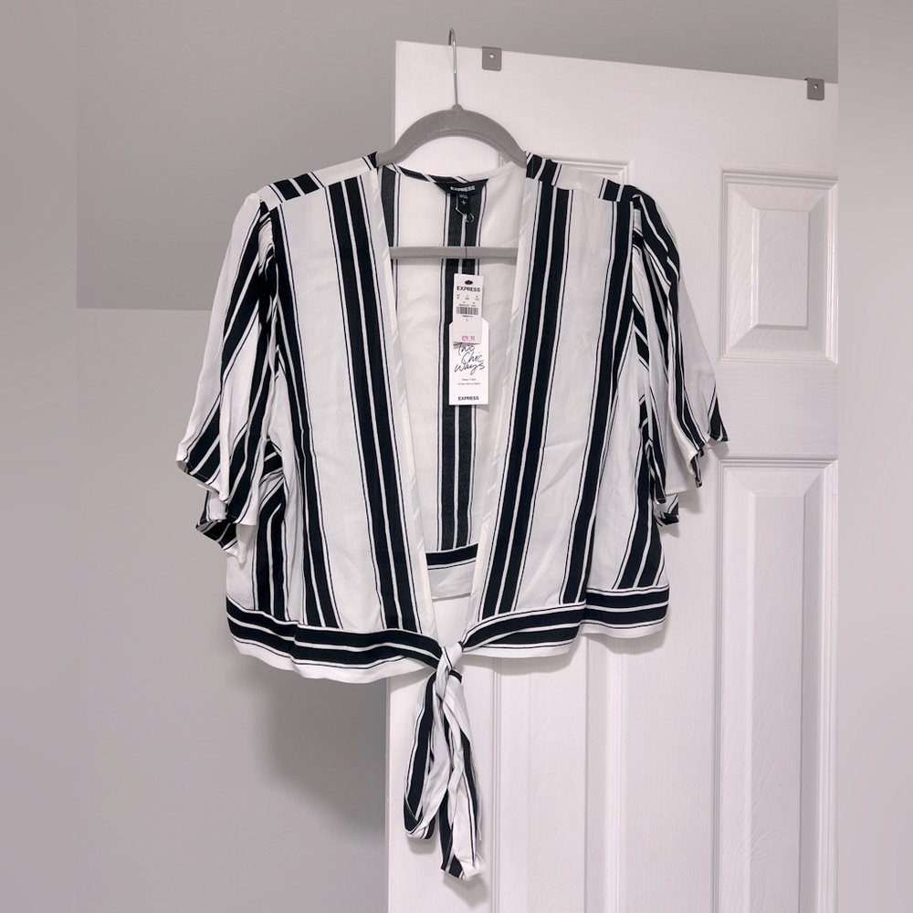 Express Tie Front Crop Top